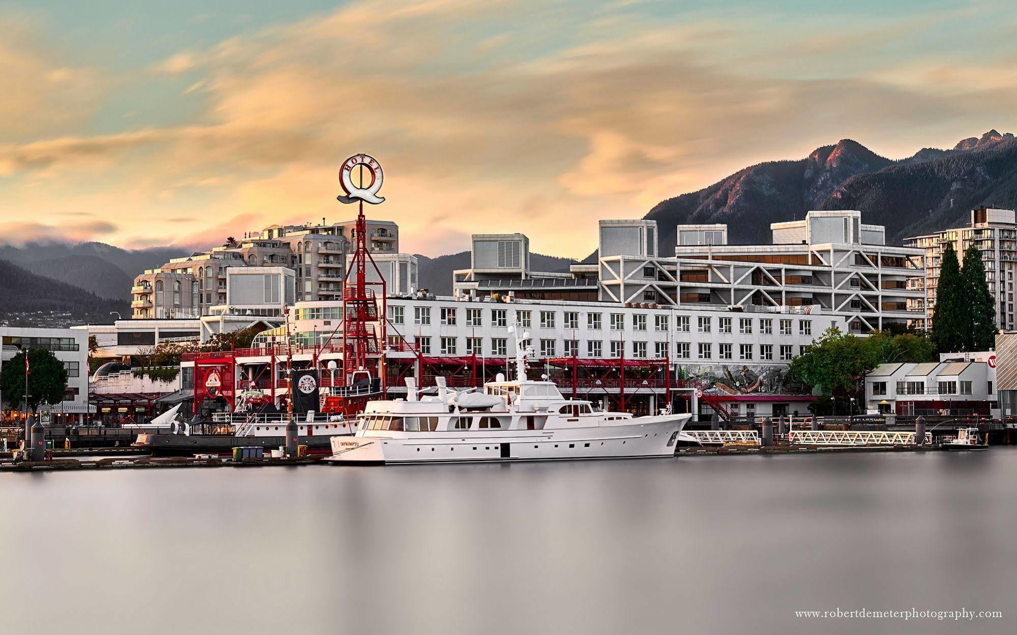 THE LONSDALE QUAY HOTEL NORTH VANCOUVER